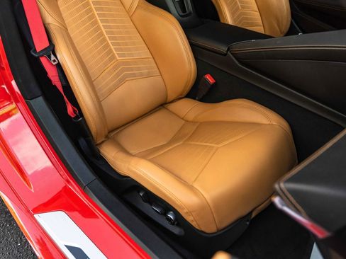Used 2021 Chevrolet Corvette Stingray Preferred Conv w/ Z51 Performance Package RWD image 33
