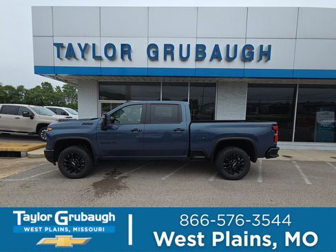 New 2026 Chevrolet Silverado 2500 LT w/ Trail Boss Package AWD/4WD image 1