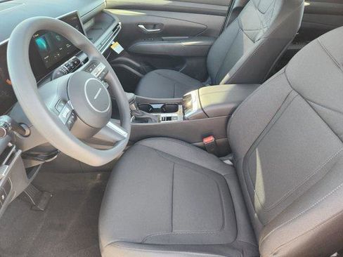 New 2026 Hyundai Tucson SE image 8