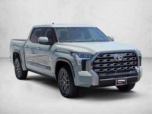 Used 2025 Toyota Tundra Platinum AWD/4WD image 3