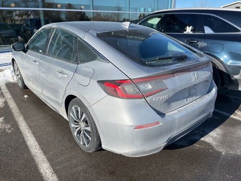 Used 2022 Honda Civic EX-L image 3