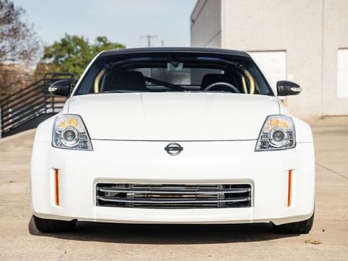 Used 2006 Nissan 350Z Coupe w/ (N93) Cargo Convenience Pkg image 16