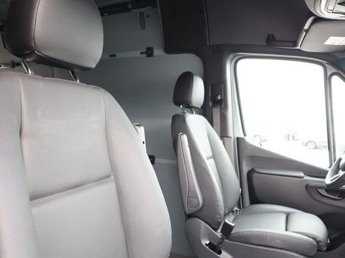 Used 2026 Mercedes-Benz Sprinter 2500 image 27