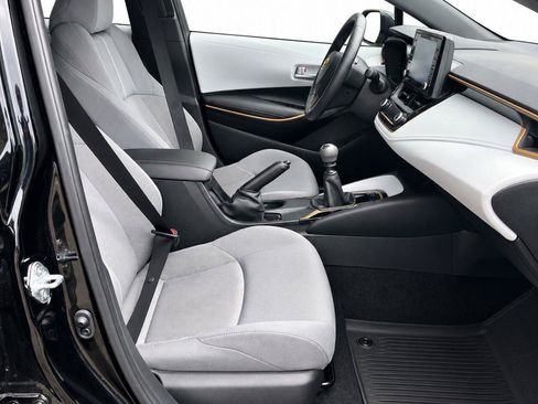 Used 2022 Toyota Corolla SE FWD image 5