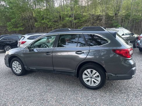 Used 2018 Subaru Outback 2.5i Premium AWD/4WD image 11
