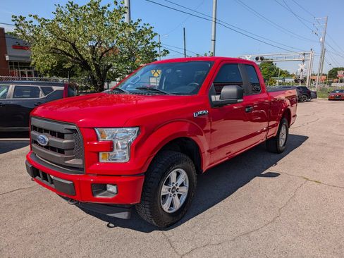 Used 2017 Ford F150 XL w/ Equipment Group 101A Mid AWD/4WD image 3