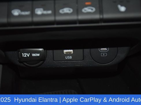 Used 2025 Hyundai Elantra SEL FWD image 24