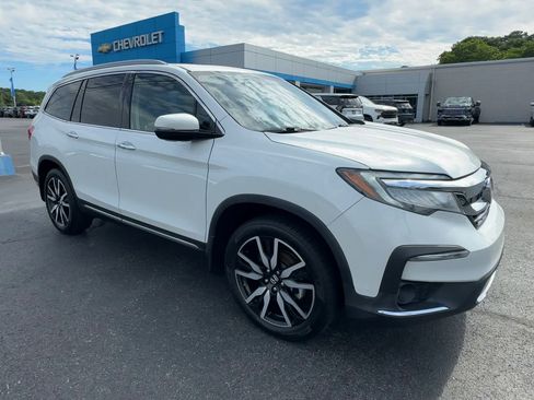 Used 2020 Honda Pilot Touring image 2