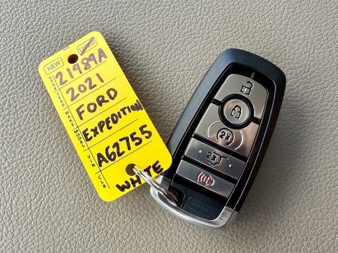 Used 2021 Ford Expedition Max Limited AWD/4WD image 32