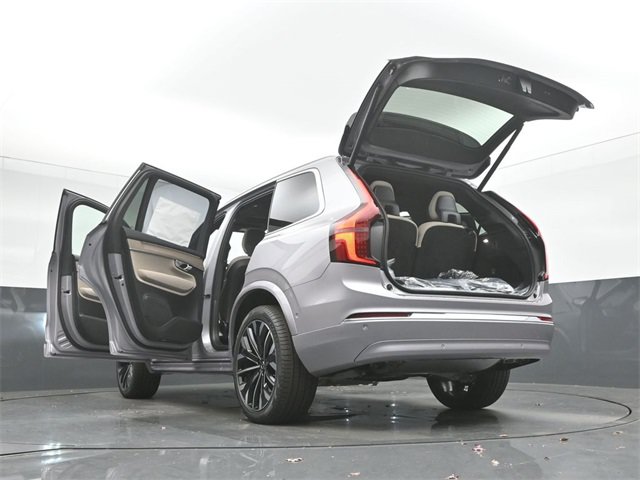 New 2026 Volvo XC90 B6 Plus w/ Protection Package Premier AWD/4WD image 57