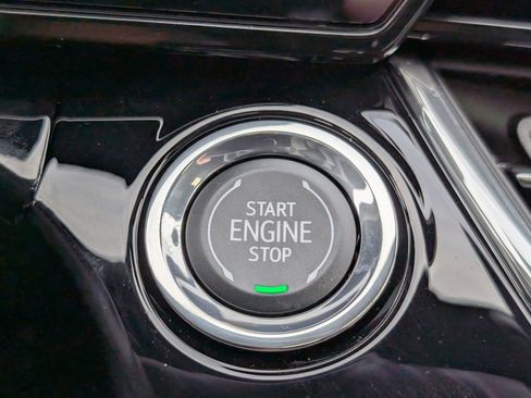 New 2026 Chevrolet Trax RS w/ Sunroof Package image 22