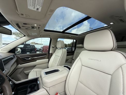 Used 2022 GMC Yukon XL Denali image 27