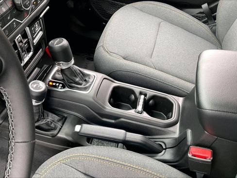 New 2026 Jeep Gladiator Sport image 8