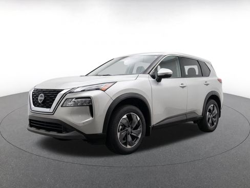 Used 2025 Nissan Rogue SV FWD image 3