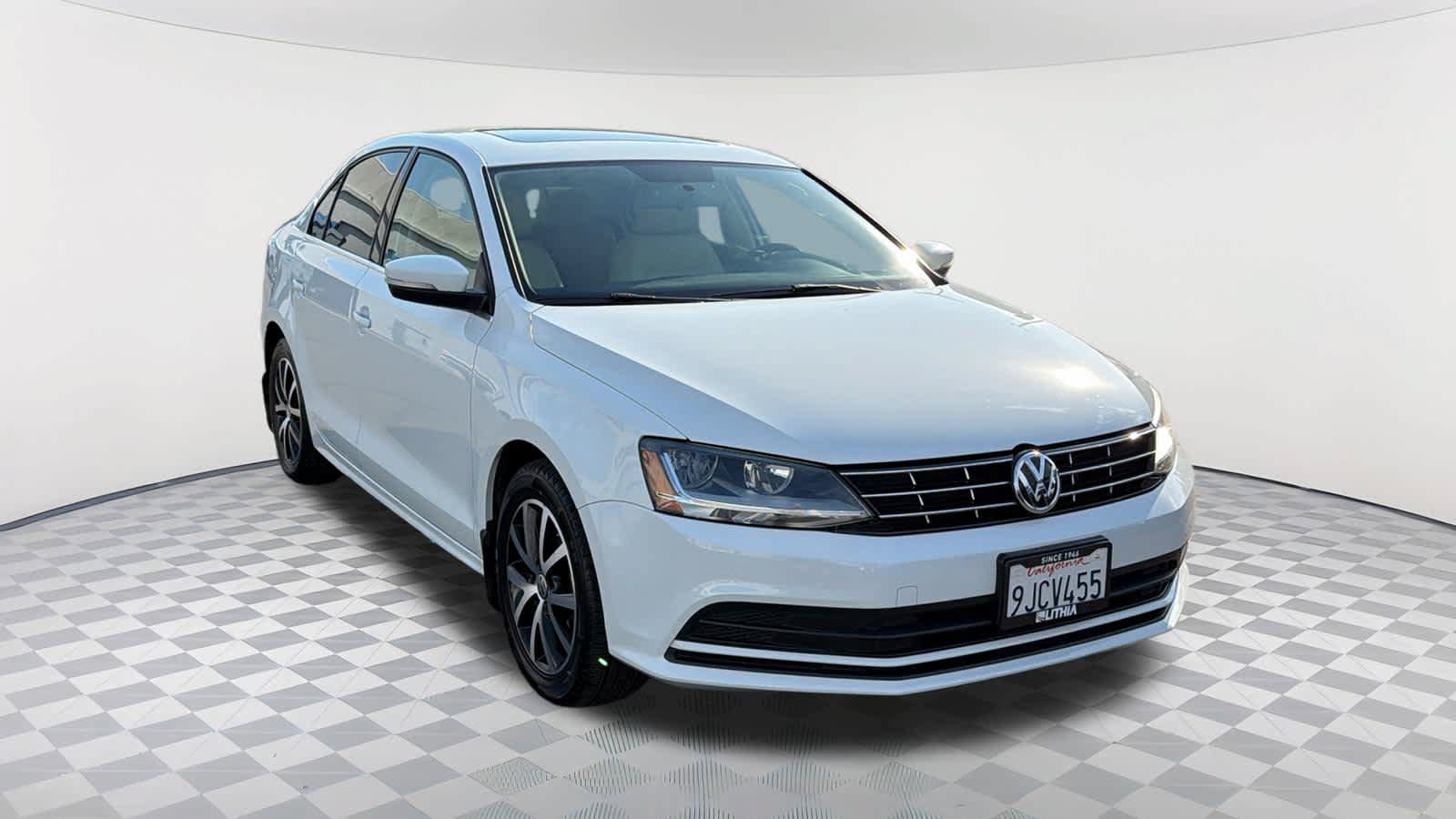 Used 2018 Volkswagen Jetta SE FWD image 3