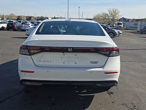 Used 2025 Honda Accord Touring image 6