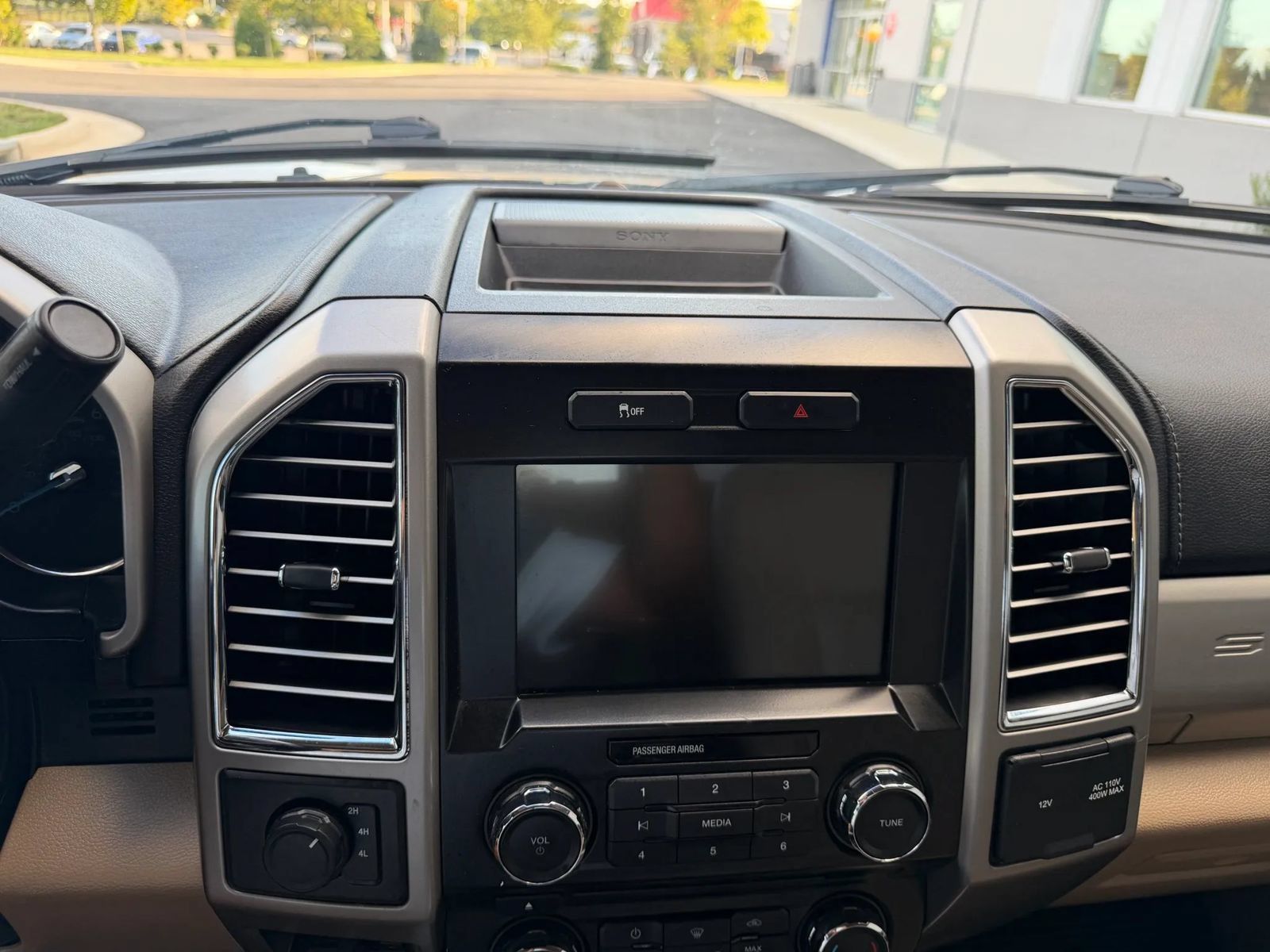 Used 2017 Ford F250 Lariat w/ Lariat Value Package AWD/4WD image 49