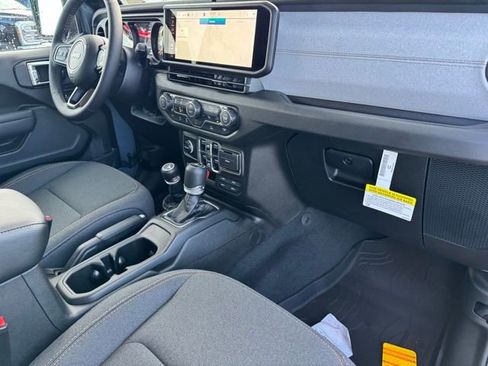 New 2026 Jeep Gladiator Sport AWD/4WD image 24
