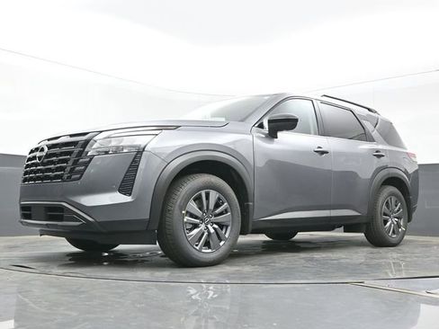 New 2026 Nissan Pathfinder SV w/ SV Premium Package FWD image 20