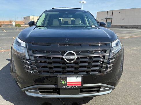 New 2026 Nissan Pathfinder SL image 9