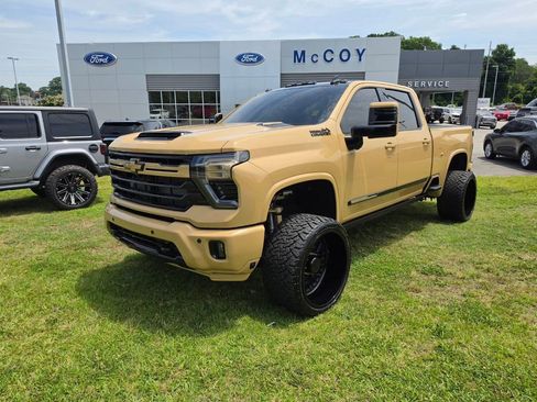 Used 2026 Chevrolet Silverado 2500 High Country w/ Midnight Edition AWD/4WD image 9