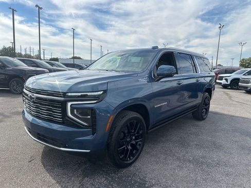 New 2026 Chevrolet Suburban High Country image 7