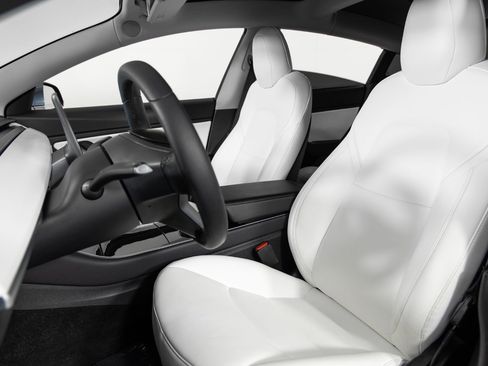 Used 2020 Tesla Model 3 Performance image 16