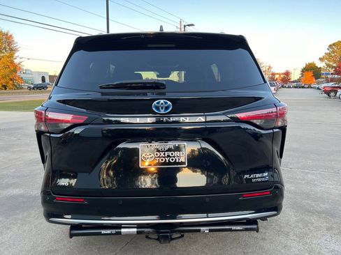 Used 2022 Toyota Sienna Platinum image 32