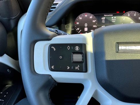 Used 2025 Land Rover Defender 110 S image 11