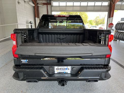 New 2026 Chevrolet Silverado 1500 High Country w/ Midnight Edition AWD/4WD image 9