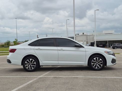 Used 2022 Volkswagen Jetta S FWD image 4