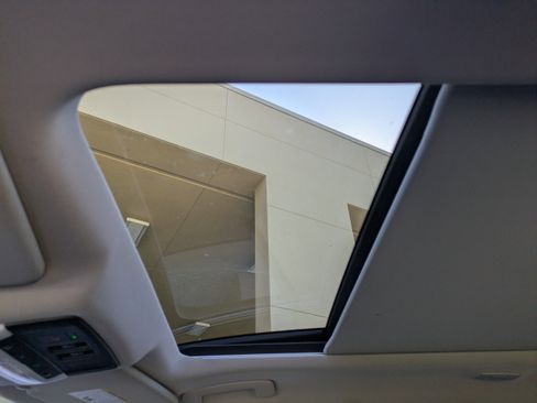 Used 2021 Nissan Rogue Platinum image 21