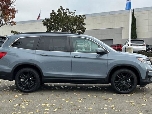 Certified 2022 Honda Pilot Special Edition image 3