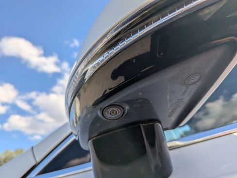 Used 2018 Volvo S90 T8 Inscription w/ Convenience Package AWD/4WD image 15