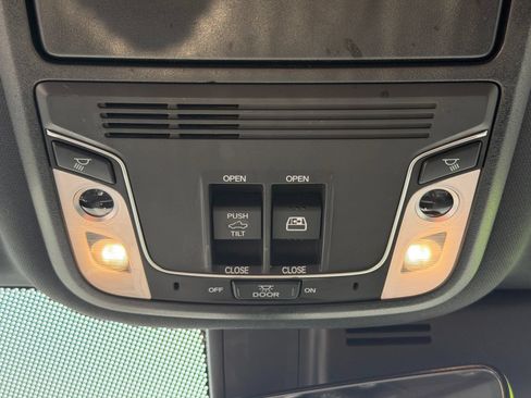 Used 2025 Honda Ridgeline Black Edition image 28