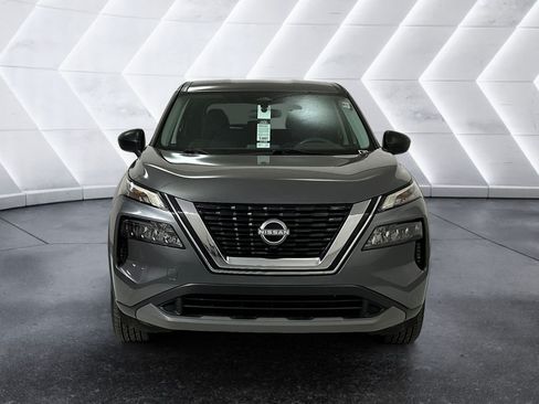 Used 2023 Nissan Rogue S FWD image 2