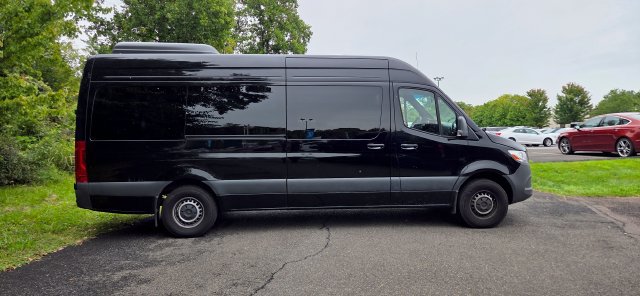 Used 2025 Mercedes-Benz Sprinter 2500 image 11