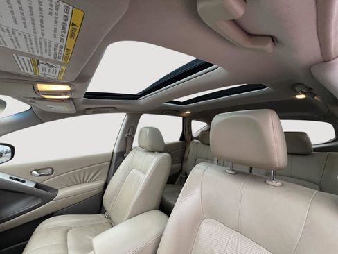 Used 2010 Nissan Murano SL w/ Leather Pkg image 18