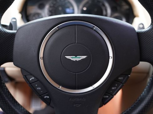 Used 2009 Aston Martin V8 Vantage Coupe image 30