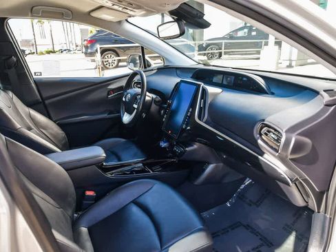 Used 2019 Toyota Prius Prime Advanced image 15