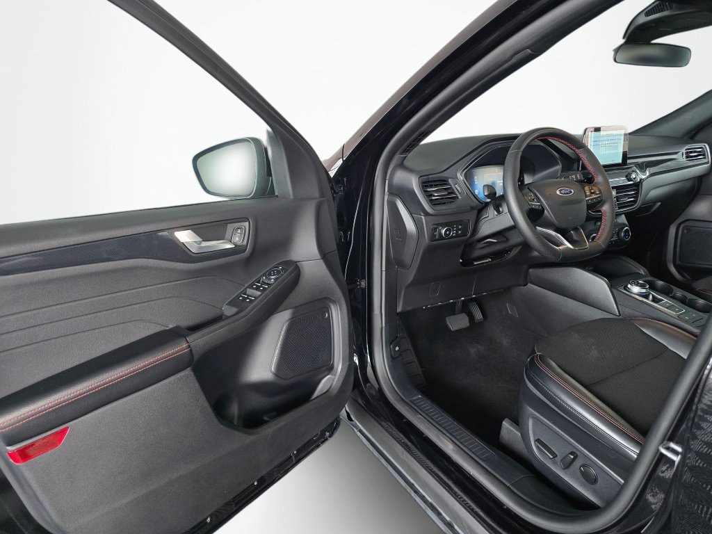 Used 2025 Ford Escape ST-Line Select AWD/4WD image 30