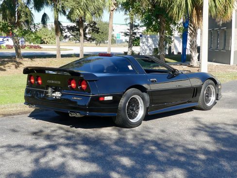Used 1986 Chevrolet Corvette Coupe image 24