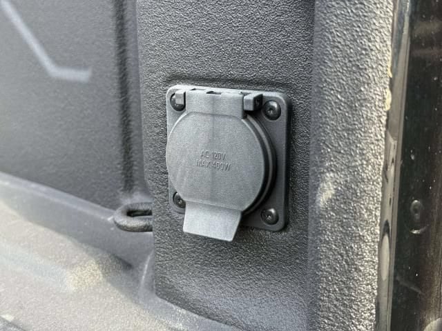 Used 2024 GMC Sierra 2500 AT4 AWD/4WD image 10