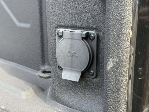 Used 2024 GMC Sierra 2500 AT4 AWD/4WD image 10