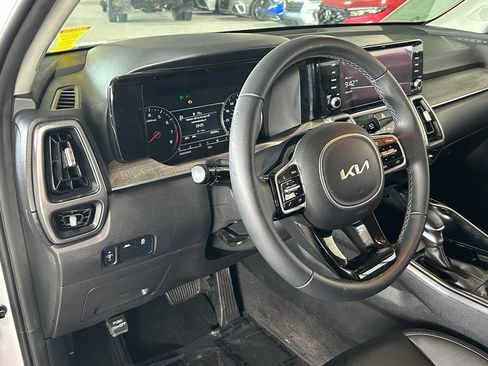 Used 2023 Kia Sorento S AWD/4WD image 18