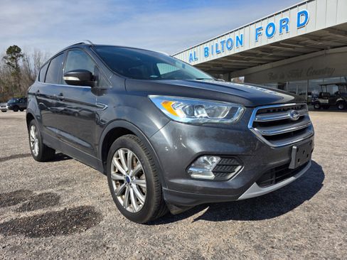 Used 2017 Ford Escape Titanium image 1
