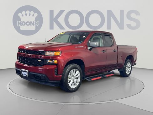 Used 2019 Chevrolet Silverado 1500 Custom w/ Custom Convenience Package AWD/4WD image 1