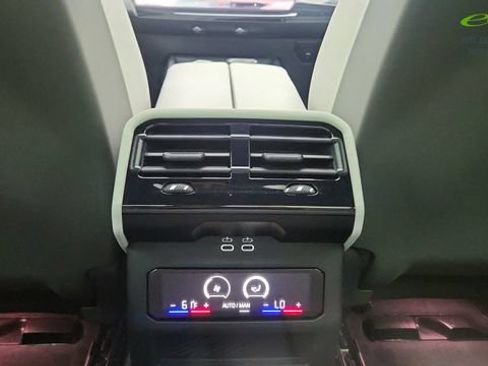 Used 2026 BMW 540i xDrive AWD/4WD image 39