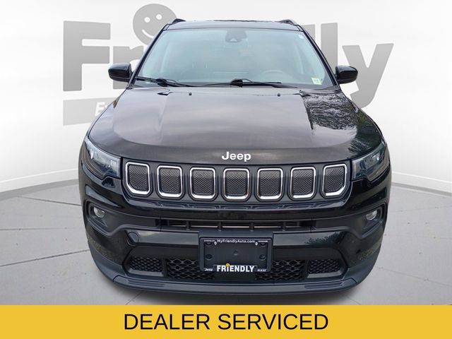 Used 2022 Jeep Compass Latitude w/ Convenience Group AWD/4WD image 2