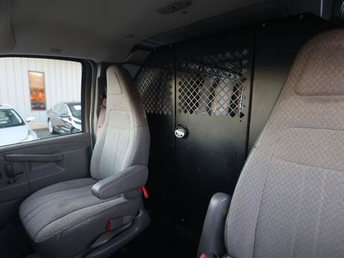 Used 2018 Chevrolet Express 2500 w/ Driver Convenience Package RWD image 11